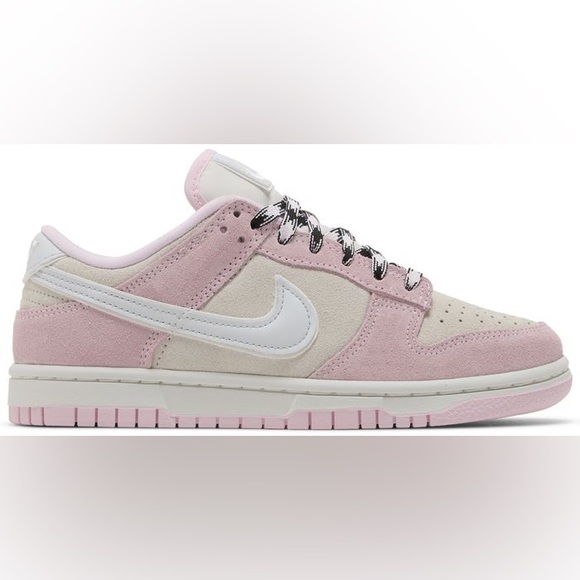 NIKE Dunk Low LX "Pink Foam" sneakers Size 7 - Picture 16 of 16